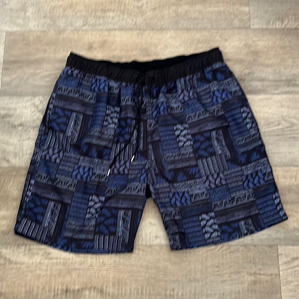 NWOT Kirkland Men’s Swim Trunks Size XL